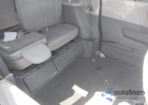 2014 Toyota Sienna Xle V6 8 Passenger from USA, damaged, VIN 5TDYK3DC8ES450681